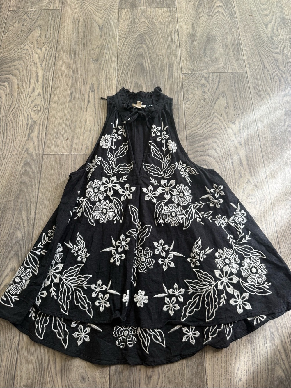 Pilcro Embroidered Halter Top Size XS